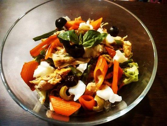 Treat Up Cafe & Restaurant